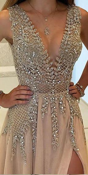 A-Line Deep V-Neck Sleeveless Charming Tulle Affordable Side Split Prom Dresses with Beading and Sweep Train,220043